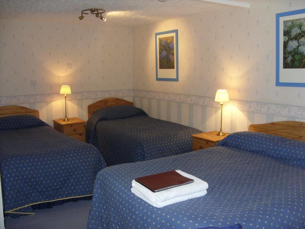 The Beacons Guest House Брекън Екстериор снимка